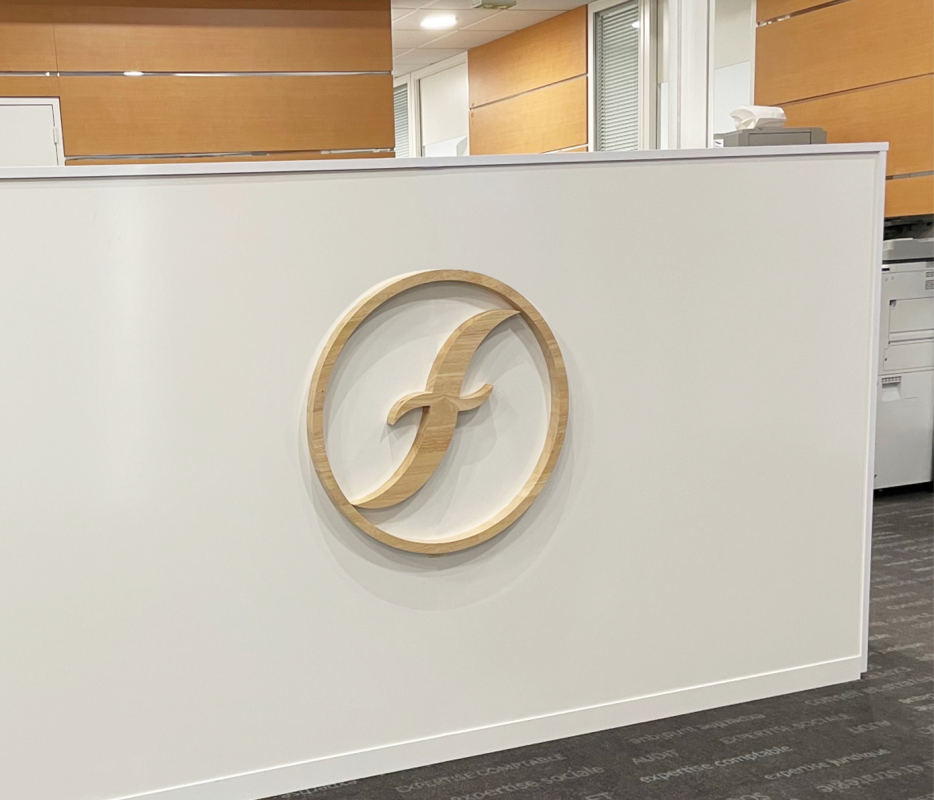 Fid'ouest - signalétique : logo découpé en bois